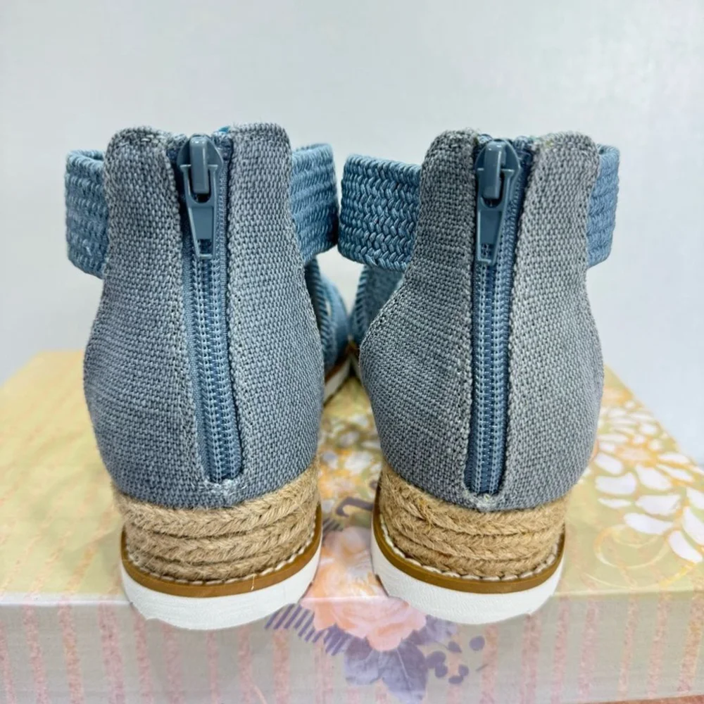 Very G Light Blue Woven Espadrille Sandals 7